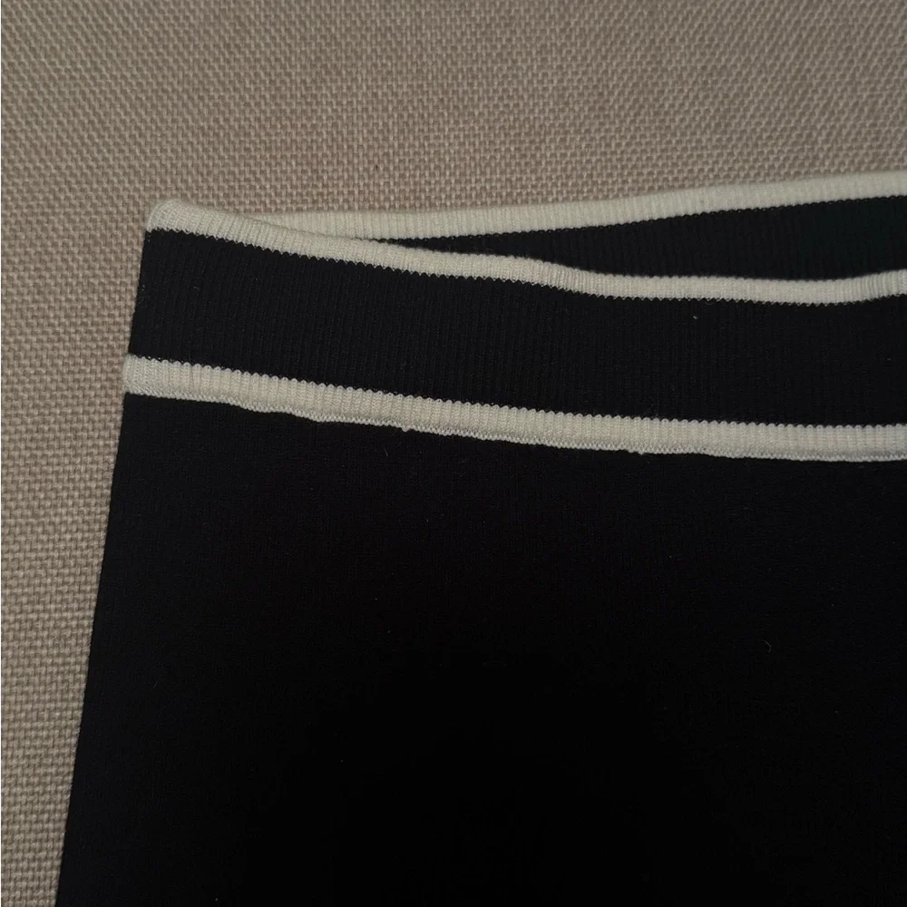 L'Academie Sweater Shorts with White Accents - Picture 3 of 4